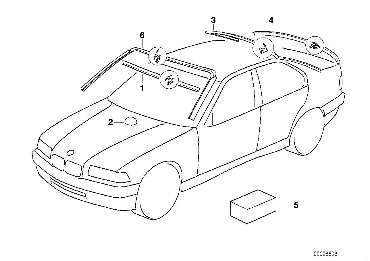 BMW 51311977607 - Облицовка / защитная накладка, ветровое стекло avtokuzovplus.com.ua